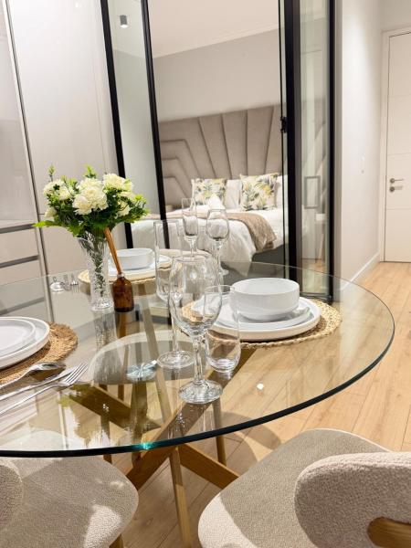 Sienna Lux Apartment - 