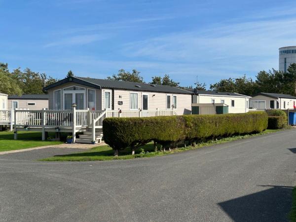 Butlins-skegness-luxury 8 Berth Caravan-dog Friend - Skegness