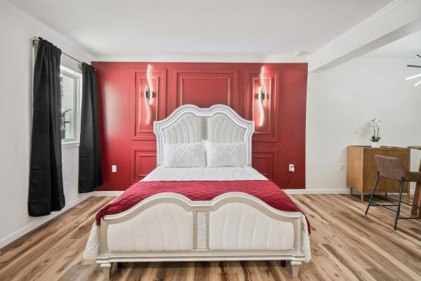 Clair De Lune Studio A Charming Kokomo Stay - Kokomo, IN