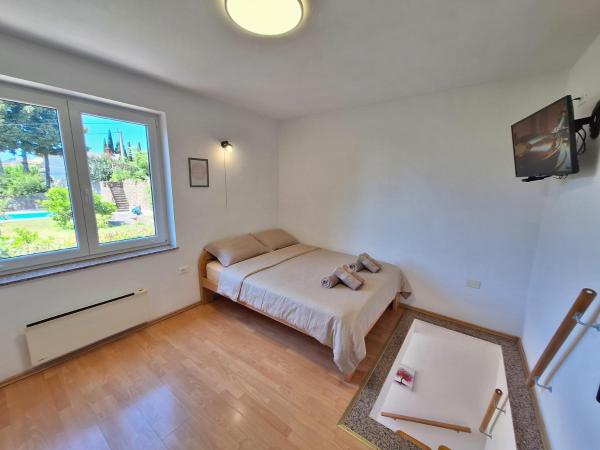 Apartment Carolina - Hillside Stay, Steps from the Sea, Portorož