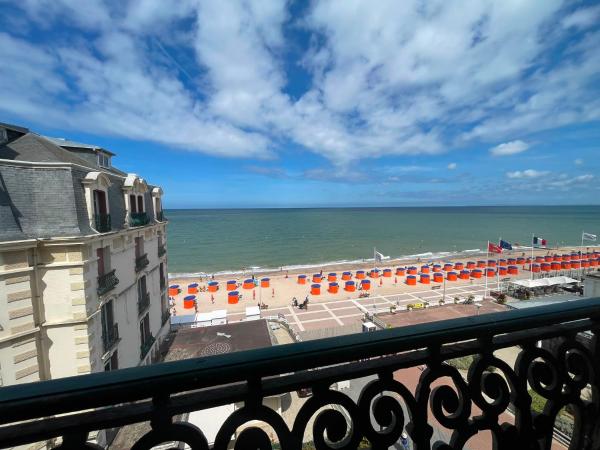 L'instant Mer T2 Vue Mer Face Casino 4p - Houlgate