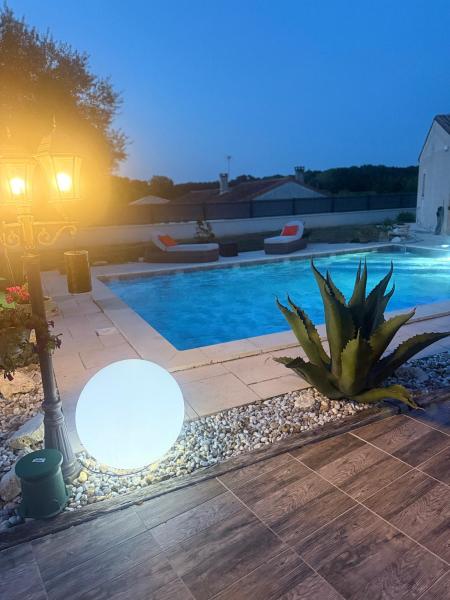 Entre Bordeaux Et Saint-émilion ÉLégant Studio Avec Piscine Privée - Sainte-Eulalie