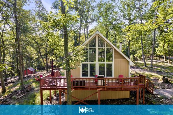 Modern Cabin W Hot Tub & Indoor Pool Gym Access! - West Virginia