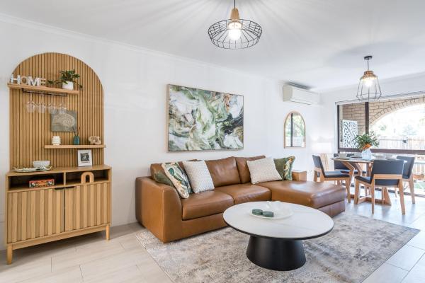 Stylish 2br Townhouse Opposite The Park - Brisbane