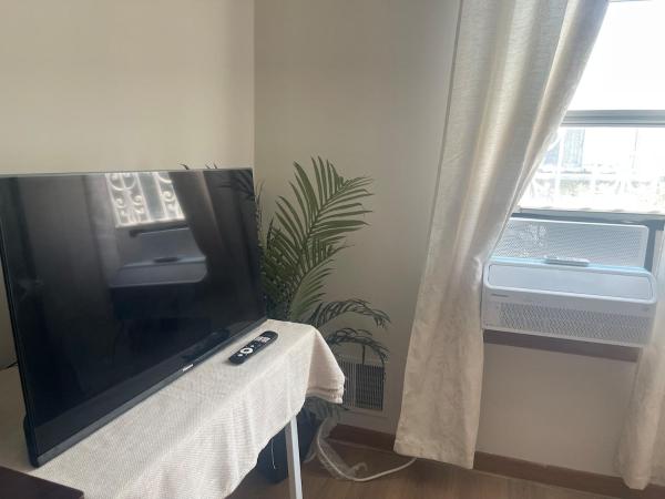 Private Room & Bath In Bronx Home - The Bronx, NY