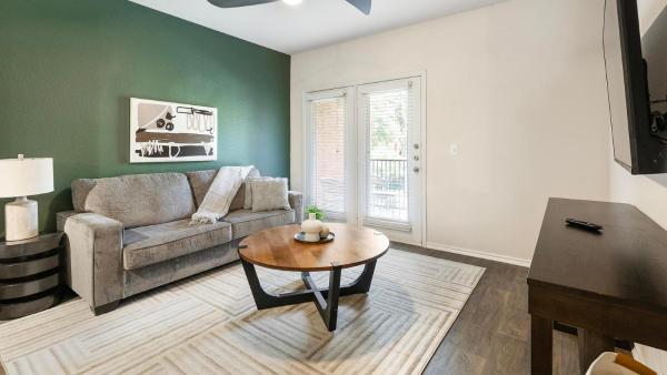 Landing Modern 1bd Clubhouse - Irving, TX