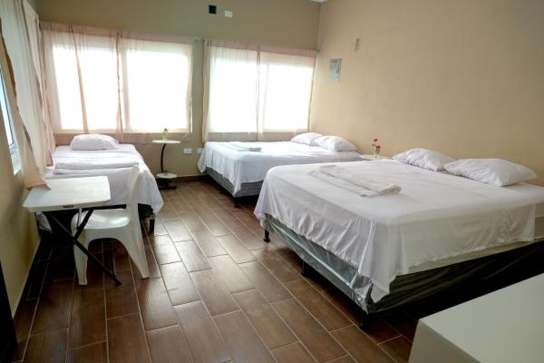 Habitación Amplia Y Privada Con Parqueo A 2k Pradera - Guatemala