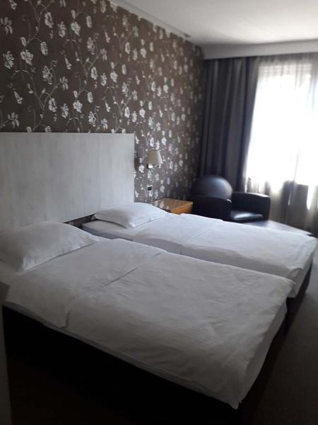 Hotel 1000 Ruza - Belgrado