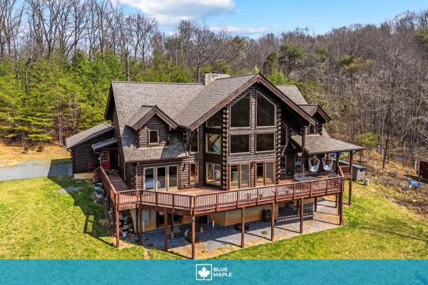 Log Cabin W Fireplace Screened Porch Deck & Wifi - Sperryville, VA