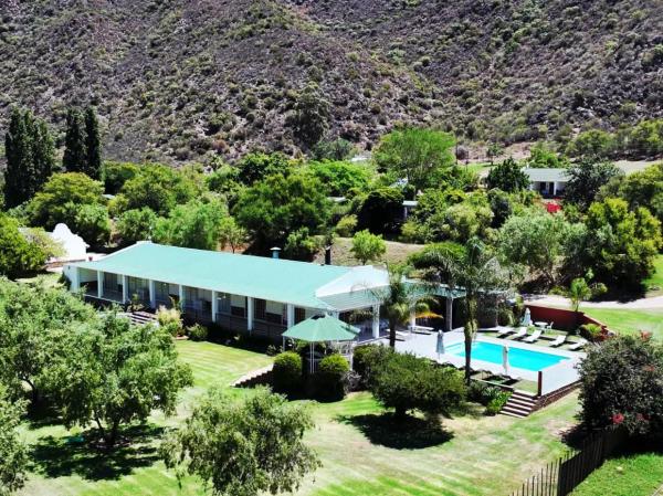 Old Mill Lodge, Seasonal Working Ostrich Farm & Restaurant, Oudtshoorn - Western Cape