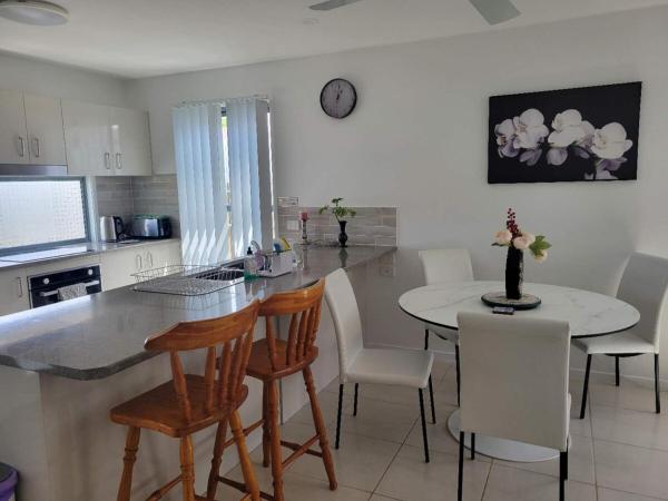 Glass House Mountains Retreat - Villa 1 - Landsborough