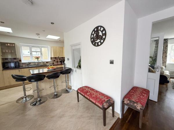Bassetts -Modern 3 Bed And 2 Bath House - Contractor And Family Ready - Sevenoaks