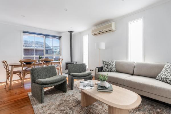 Peninsula Breeze Light Filled Retreat Near Beaches - Mornington