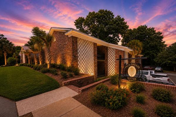 The Botanical Suite - Columbia, SC