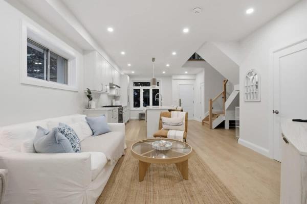 Beach 2br Plus Loft With Gym Bbq & Putting Green - Toronto