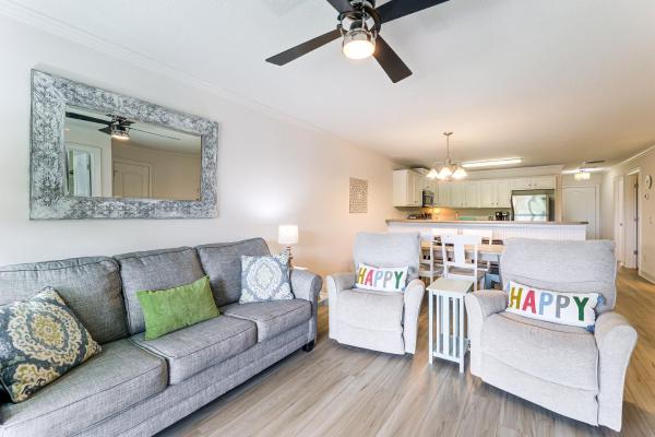 Lake Martin Condo Getaway With Pool! - Lake Martin, AL