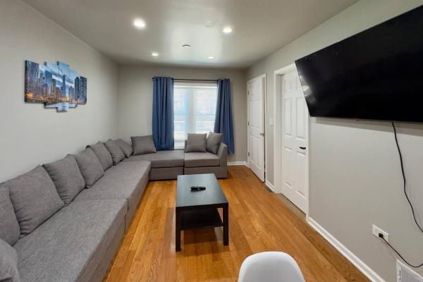 4br Downtown Retreat Free Street Parking - Oak Park, IL