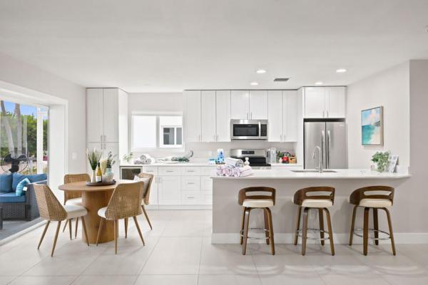 Sanibel Arms C1 - Gulf Access And Steps To The Beach - Sanibel, FL
