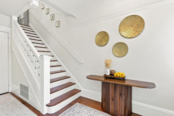Lake Merritt Victorian Retreat - San Francisco, CA