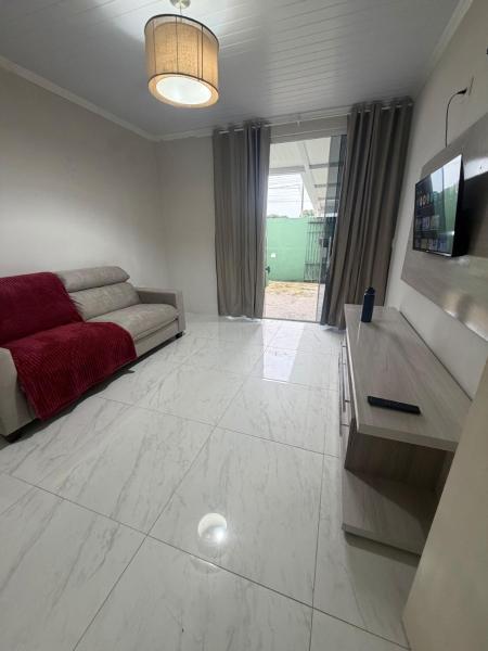 Casa Inteira Com Fogão A Lenha E Garagem - Araucária