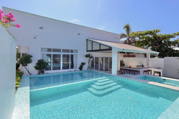 Alesea Baroro, La Union, Private Modern Villa With Pool, Jacuzzi, Beachfront View - フィリピン ラ・ウニオン