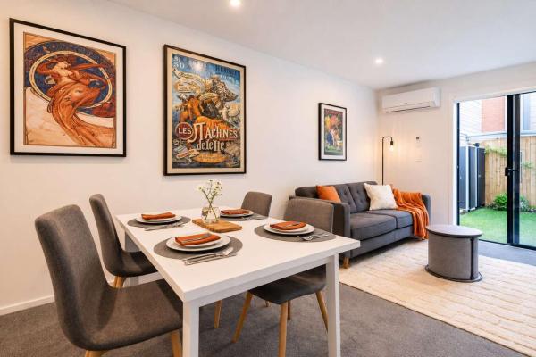 Modern Central Townhouse With Courtyard - Lyttelton