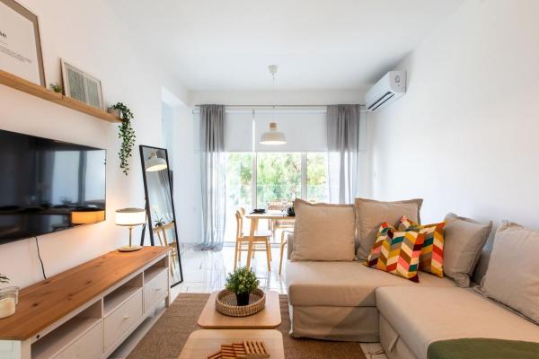 Platinum Breeze - 1-br Apt & Balcony In Larnaca - Larnaca