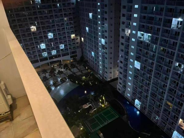 Shore Residence Tower D Staycation - Manila