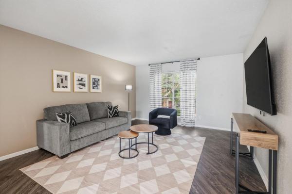 Winrock Apartments By Andes Str - Sugar Land, TX