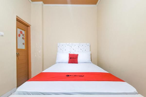 Reddoorz Near Rs Sari Asih Karawaci - Jakarta