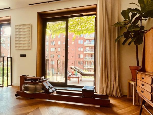 Modern Canal Apartment With Garden And Garage - Amstelveen