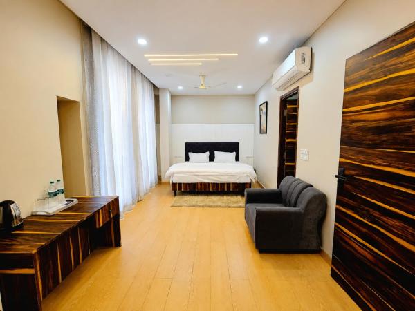 Hotel Nayaab Firozpur - Firozpur