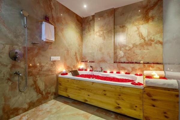 Dsr Blue Suites - Hyderabad
