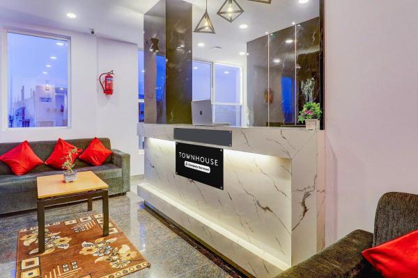 Super Townhouse Sr Nagar Near Rcc Premier - Hyderabad