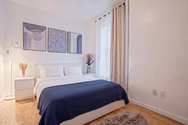 2 Bedroom Unit In Central Manhattan - Turtle Bay - Manhattan