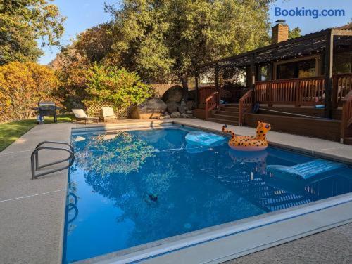Sequoia Zen River House - Three Rivers, CA