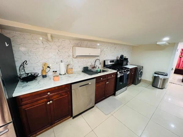 Starbase Apartment - Brooklyn, NY
