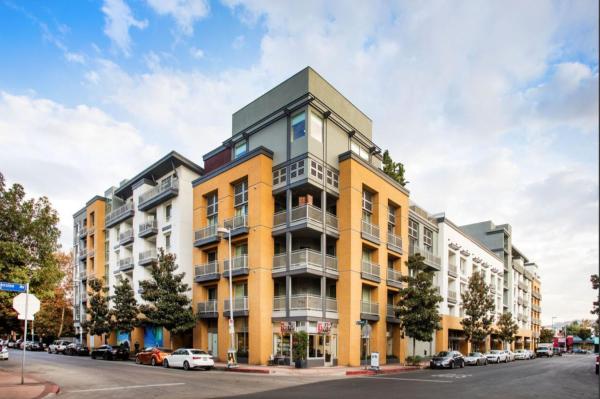 North Hollywood Luxe 2br With Free Parking - Los Angeles, CA