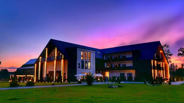 Natural Hotel Przy Plaży-ostróda-basen Na Iii Kondygnacji - Mazury