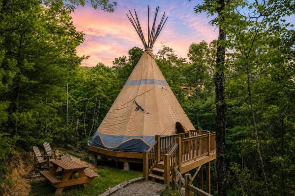 Luxury Tepee Near Dollywoodresort Accesspool - Pigeon Forge, TN