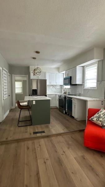Cozy Modern And Quiet Home 2br - University City, MO