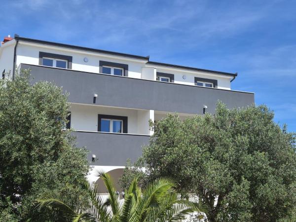 Apartments Triton - Primošten
