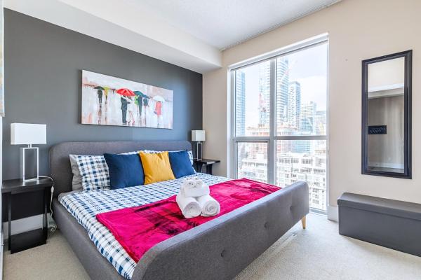 Stylish 1br Suite On 21st Floor Nearest Intersection John St - The Roland - Mississauga