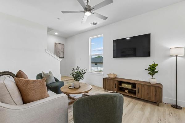Stylish Dallas Stay Near Love Field Airport - Dallas, TX