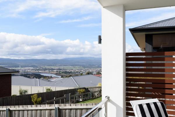 Wake Up To Stunning Tamar Valley Views - Launceston