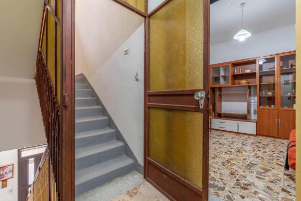 Wolf House - Noto