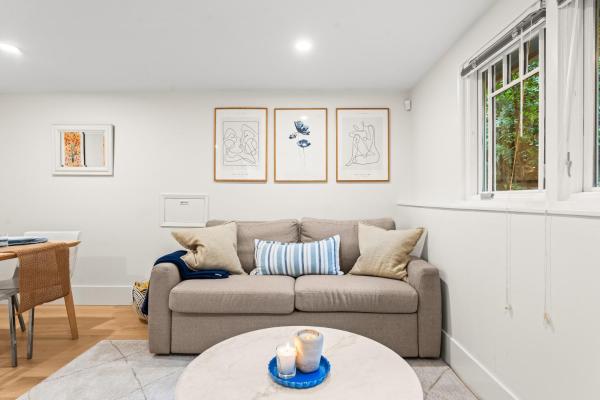 Guest Suite In The Heart Of Kitsilano - Vancouver