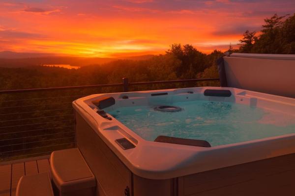 New Saranac Lake Luxury Cabin Incredible Views - Saranac Lake, NY
