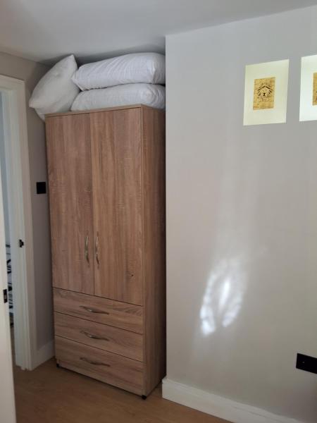 Bright 2-bed Ground Floor Flat In Clapham North - Fulham