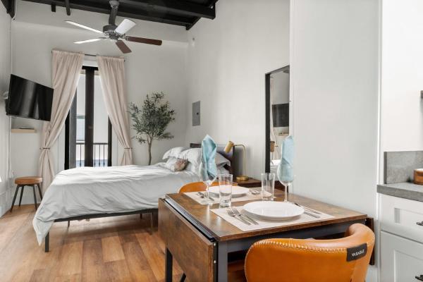 Artifact Inn - Discover Cozy Studio Walk Score 99 - Coronado